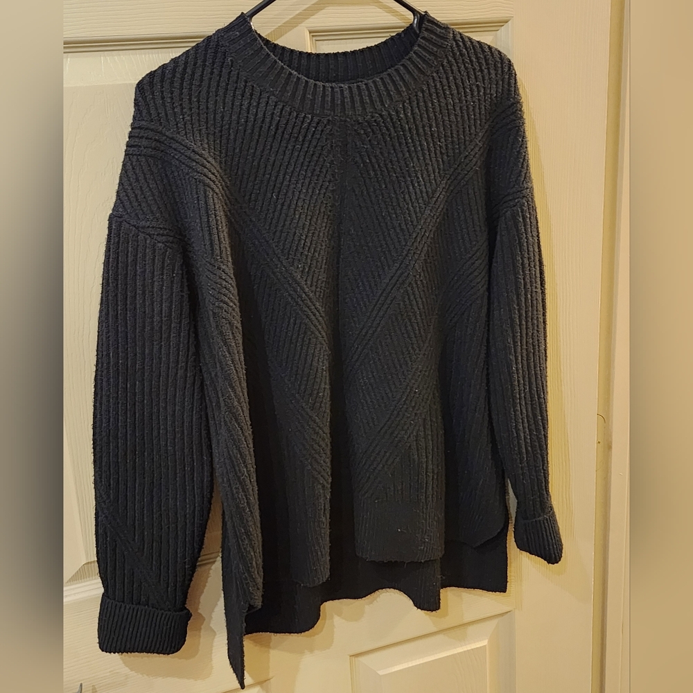 Vera Wang black sweater Sz L
